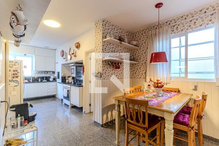 Apartamento à venda com 323m², 3 quartos e 2 vagas Apartamento à venda com 323m², 3 quartos e 2 vagasCozinha