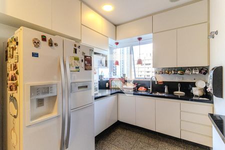 Apartamento à venda com 323m², 3 quartos e 2 vagas Apartamento à venda com 323m², 3 quartos e 2 vagasCozinha