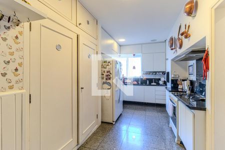 Apartamento à venda com 323m², 3 quartos e 2 vagas Apartamento à venda com 323m², 3 quartos e 2 vagasCozinha