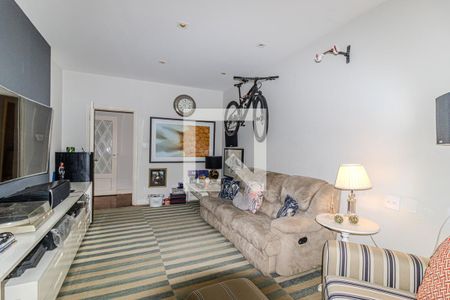 Apartamento à venda com 323m², 3 quartos e 2 vagas Apartamento à venda com 323m², 3 quartos e 2 vagasSala de TV