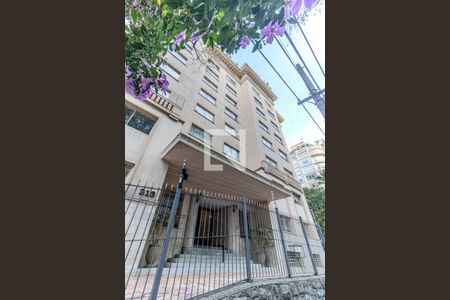 Apartamento à venda com 323m², 3 quartos e 2 vagas Apartamento à venda com 323m², 3 quartos e 2 vagasFachada