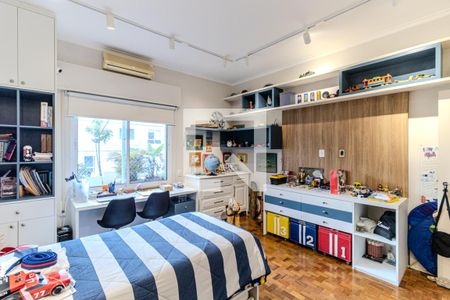 Apartamento à venda com 323m², 3 quartos e 2 vagas Apartamento à venda com 323m², 3 quartos e 2 vagasQuarto 2