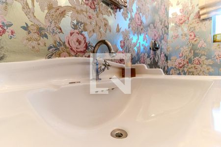 Apartamento à venda com 323m², 3 quartos e 2 vagas Apartamento à venda com 323m², 3 quartos e 2 vagasLavabo