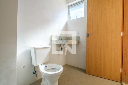 Apartamento à venda com 62m², 2 quartos e 2 vagasBanheiro da Suíte 1