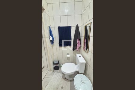 Casa à venda com 189m², 1 quarto e 2 vagas Casa à venda com 189m², 1 quarto e 2 vagasBanheiro