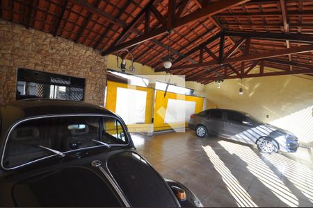 Casa à venda com 325m², 3 quartos e 4 vagasGaragem
