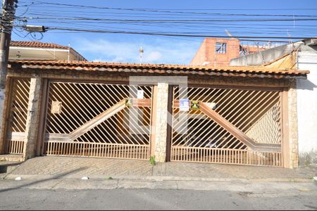 Casa à venda com 325m², 3 quartos e 4 vagasFachada