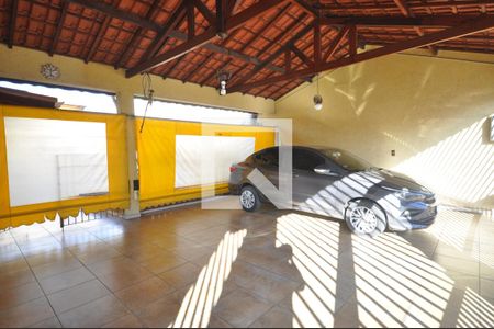 Casa à venda com 325m², 3 quartos e 4 vagasGaragem
