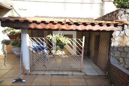 Casa à venda com 325m², 3 quartos e 4 vagasCanil