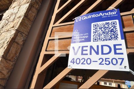 Casa à venda com 325m², 3 quartos e 4 vagasPlaca