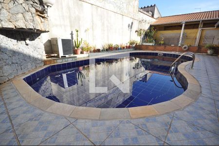 Casa à venda com 325m², 3 quartos e 4 vagasPiscina