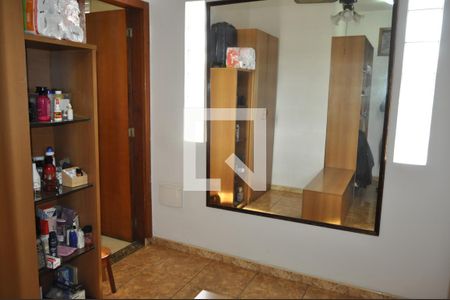 Apartamento à venda com 250m², 3 quartos e 2 vagasQuarto 4