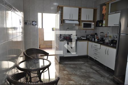 Apartamento à venda com 250m², 3 quartos e 2 vagasCozinha