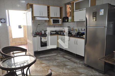 Apartamento à venda com 250m², 3 quartos e 2 vagasCozinha