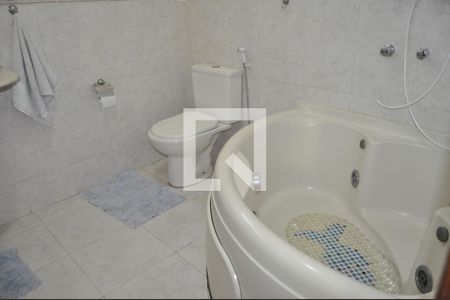 Apartamento à venda com 250m², 3 quartos e 2 vagasBanheiro Suíte