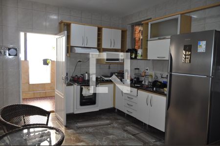 Apartamento à venda com 250m², 3 quartos e 2 vagasCozinha