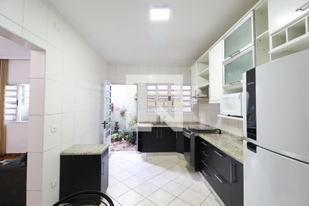 Casa à venda com 236m², 3 quartos e 3 vagasCozinha