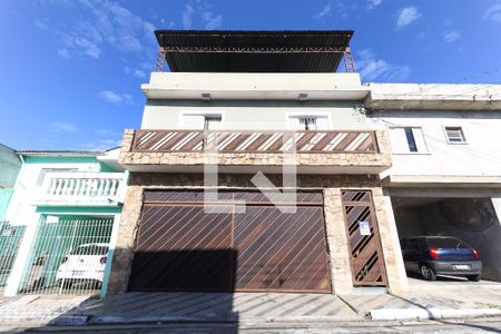 Casa à venda com 236m², 3 quartos e 3 vagasFachada