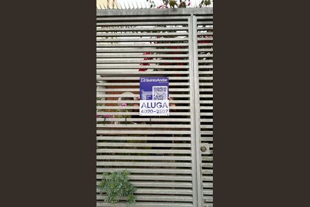 Casa à venda com 240m², 4 quartos e 1 vaga Casa à venda com 240m², 4 quartos e 1 vagaPlaca