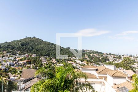 Casa de condomínio à venda com 1480m², 4 quartos e 9 vagas Casa de condomínio à venda com 1480m², 4 quartos e 9 vagasÁrea comum