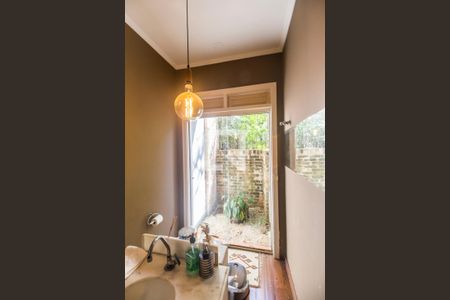 Casa de condomínio à venda com 1480m², 4 quartos e 9 vagas Casa de condomínio à venda com 1480m², 4 quartos e 9 vagasLavabo