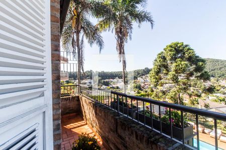 Casa de condomínio à venda com 1480m², 4 quartos e 9 vagas Casa de condomínio à venda com 1480m², 4 quartos e 9 vagasVaranda