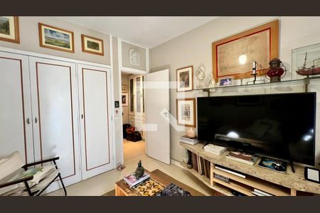 Apartamento à venda com 110m², 3 quartos e 2 vagas Apartamento à venda com 110m², 3 quartos e 2 vagasSuíte