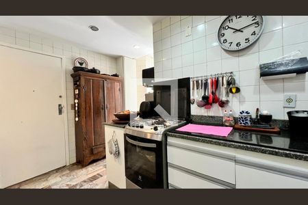 Apartamento à venda com 110m², 3 quartos e 2 vagas Apartamento à venda com 110m², 3 quartos e 2 vagasCozinha