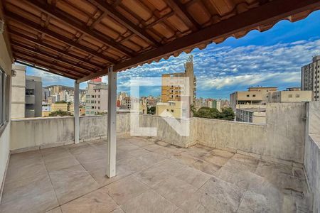 Apartamento à venda com 140m², 2 quartos e 2 vagasCobertura