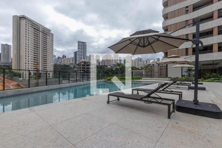 Apartamento à venda com 142m², 4 quartos e 3 vagas Apartamento à venda com 142m², 4 quartos e 3 vagasÁrea comum - Piscina