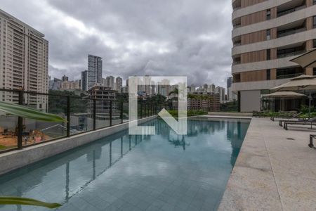 Apartamento à venda com 142m², 4 quartos e 3 vagas Apartamento à venda com 142m², 4 quartos e 3 vagasÁrea comum - Piscina