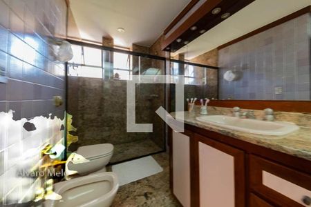 Casa à venda com 682m², 4 quartos e 8 vagas