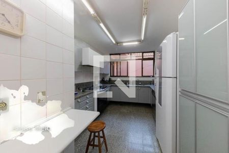 Casa à venda com 682m², 4 quartos e 8 vagas