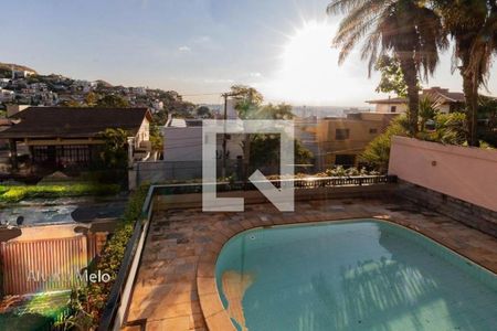 Casa à venda com 682m², 4 quartos e 8 vagas