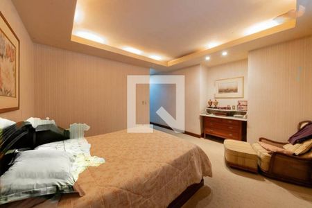 Casa à venda com 682m², 4 quartos e 8 vagas