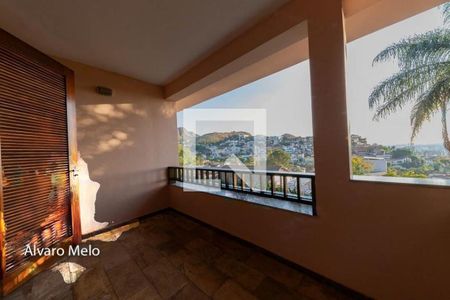 Casa à venda com 682m², 4 quartos e 8 vagas