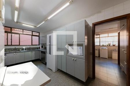 Casa à venda com 682m², 4 quartos e 8 vagas