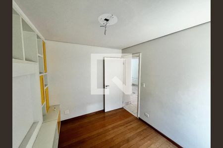 Sala De Tv de casa de condomínio à venda com 6 quartos, 700m² em Tucuruvi, São Paulo