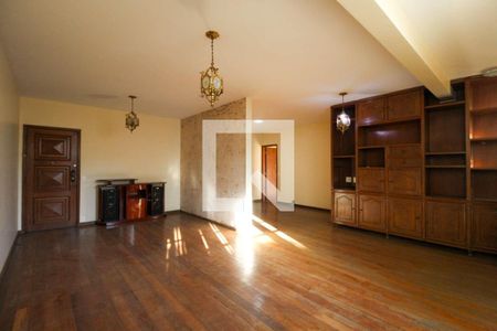 Apartamento à venda com 4 quartos, 190m² em Funcionários, Belo Horizonte