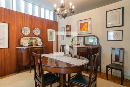 Casa à venda com 3 quartos, 216m² em Alto de Pinheiros, São Paulo