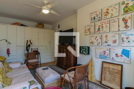 Casa à venda com 3 quartos, 216m² em Alto de Pinheiros, São Paulo