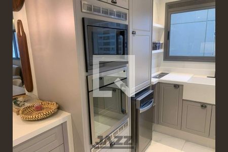 Apartamento à venda com 3 quartos, 213m² em Cambuí, Campinas