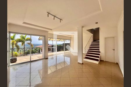 Sala de casa de condomínio à venda com 3 quartos, 356m² em Conjunto Habitacional Vila Santana (sousas), Campinas