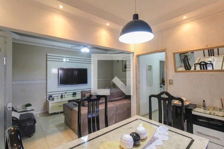 Sala de casa à venda com 2 quartos, 240m² em Jardim Nice, São Paulo