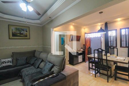 Sala de casa à venda com 2 quartos, 240m² em Jardim Nice, São Paulo