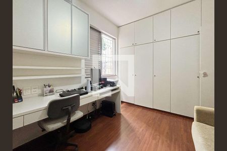 Apartamento à venda com 3 quartos, 110m² em Sion, Belo Horizonte