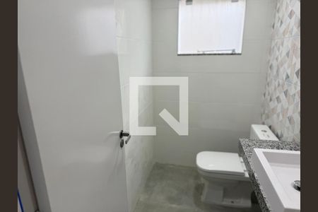 Banheiro de casa de condomínio à venda com 2 quartos, 180m² em Taquara, Rio de Janeiro