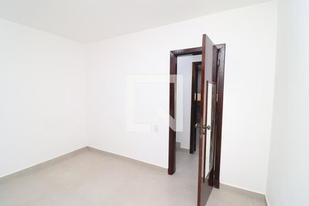 Quarto 1 de casa para alugar com 3 quartos, 503m² em Jardim Guanabara, Rio de Janeiro