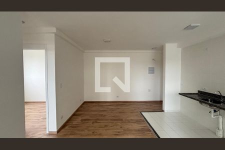 Sala  de apartamento para alugar com 2 quartos, 45m² em Vila Palmares, Santo André