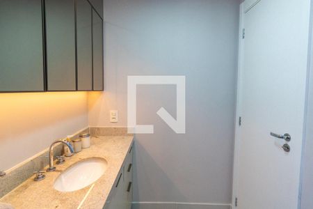 Banheiro da Suíte 1 de apartamento à venda com 3 quartos, 115m² em Jardim Prudência, São Paulo